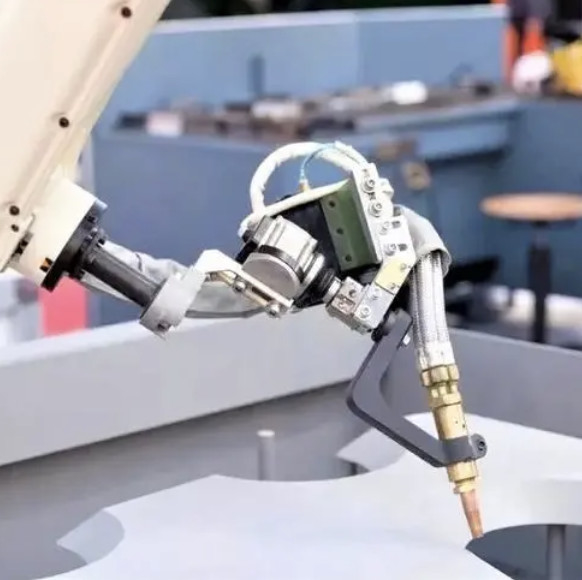 ซอฟต์แวร์หุ่นยนต์อุตสาหกรรม 6 แกน Fanuc Robot ที่สามารถปรับตำแหน่งแกนภายนอกให้เหมาะสม