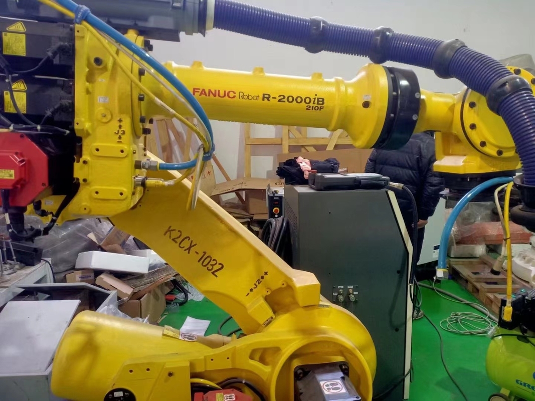 Fanuc 165F Grad Robot Arm Industrial พร้อมช่วงแขนยาวพิเศษ 2655 มม. น้ำหนักบรรทุก 165 กก.