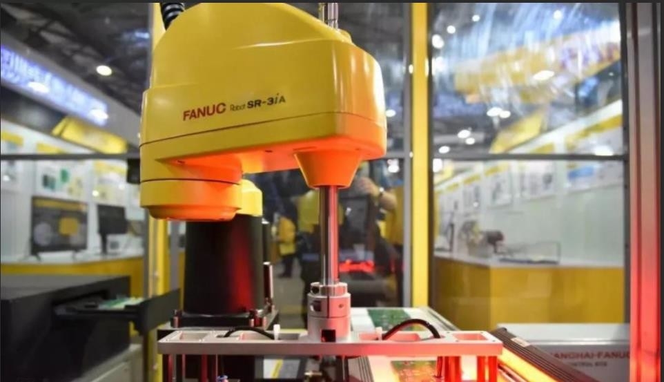 โซลูชัน Fanuc Robot Arm ราคาการติดตามด้วยภาพต่ำสำหรับชิ้นงานแบบสุ่มที่ไม่เป็นระเบียบ