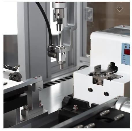 เครื่องป้อนไขควงอัตโนมัติ Robotic Floor Type 4 Axis Screw Fastening