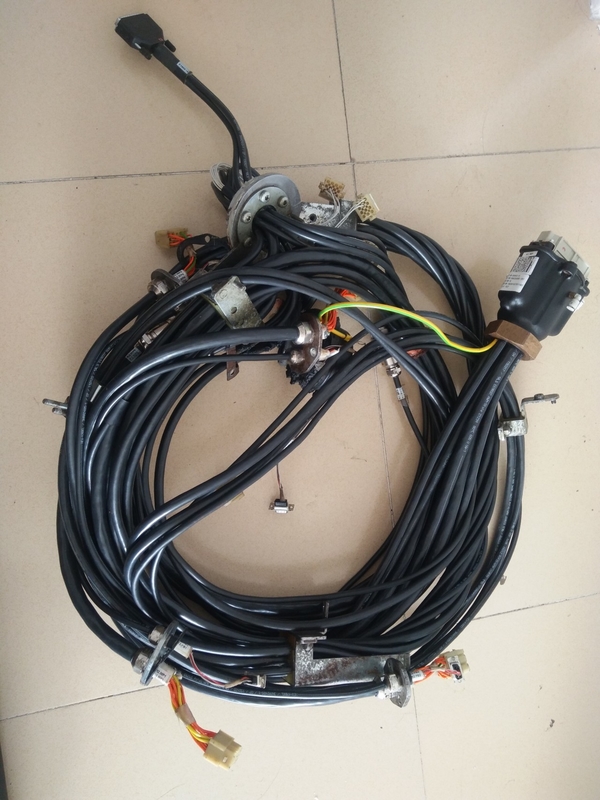 อุปกรณ์เสริมหุ่นยนต์อเนกประสงค์ 3HAC024386-001 หุ่นยนต์ควบคุมหลัก 1-6 แกนสายเคเบิลสายรัด