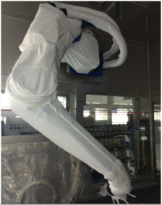 ความต้านทานบนผิว 10 8Ω กล่องเกราะหุ่นยนต์ที่ปรับแต่งให้เหมาะกับรุ่นและการทํางานของหุ่นยนต์