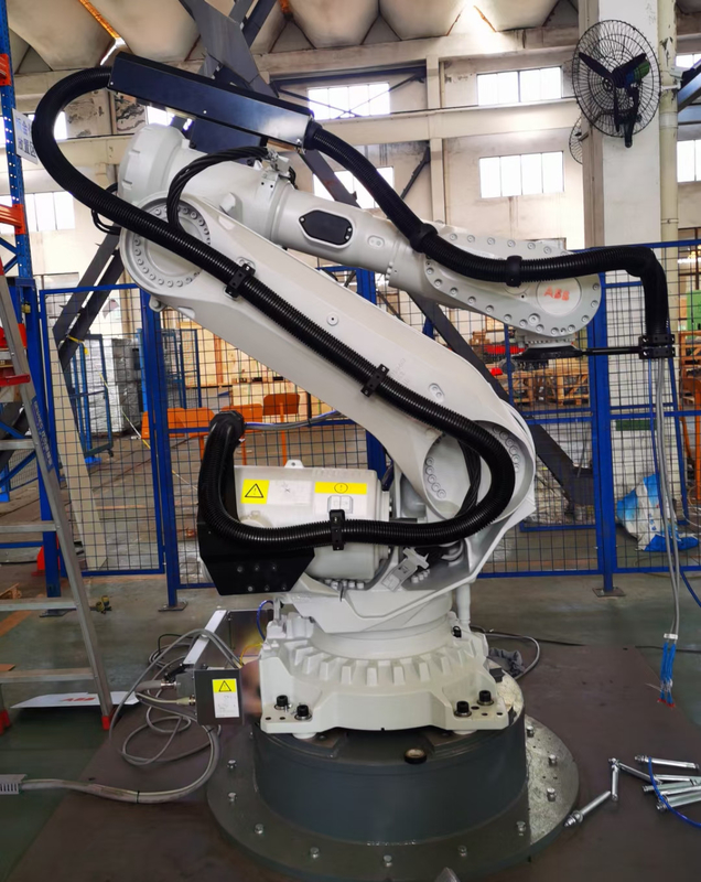 แพ็คชุดเครื่องมือหุ่นยนต์ที่ใช้สําหรับ KUKA/YASKAWA ในอุตสาหกรรมเครื่องสําอางและโรงงานปั่นจุด
